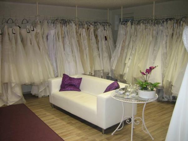 Bild 2 von mimitolu - Brautmode aus 2. Hand Inh Michaela Steinzer