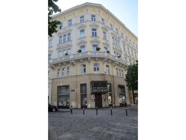Bild 1 von St. Markus-Apotheke