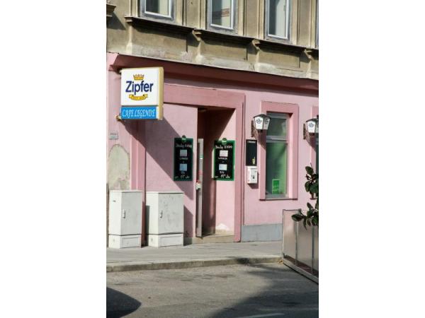 Bild 1 von Cafe Legende