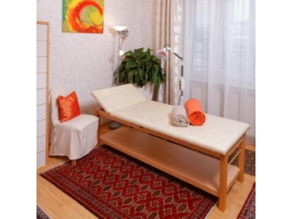 Bild 7 von Dr. Nicole Saravandi-Rad