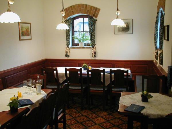 Bild 4 von Dietzl Heuriger