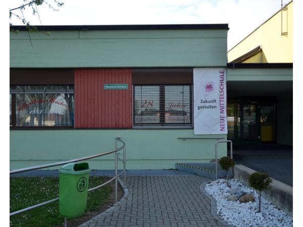 Bild 1 von Bücherei