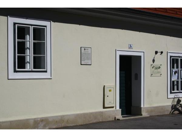 Bild 1 von Bücherei & Mediathek Laxenburg