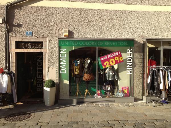 Bild 3 von Benetton-Hallein