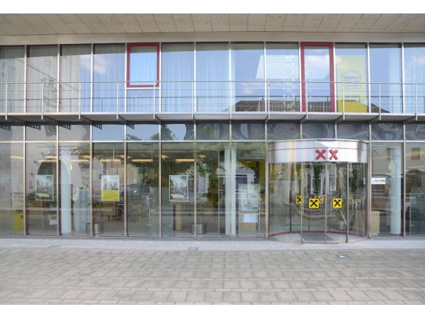 Bild 1 von Raiffeisenbank Region Schwechat eGen - Bankstelle Fischamend