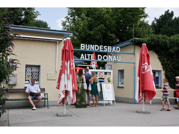 Bild 1 von Schankwirtschaft im Bundesbad Alte Donau (nur wenn Badebetrieb)