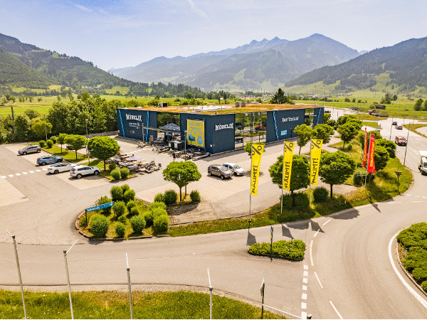 Bild 1 von Möbelix Zell am See