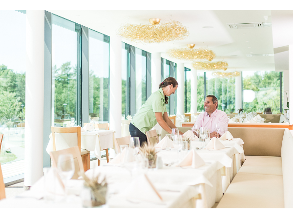 Bild 12 von Thermenhotel Vier Jahreszeiten