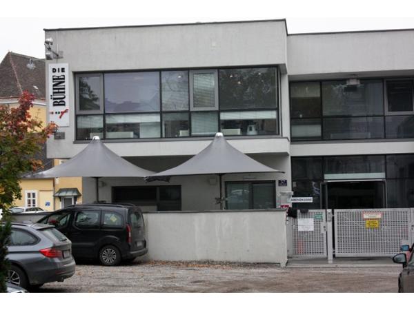 Bild 1 von Die Bühne im Hof