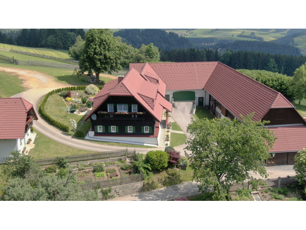 Bild 2 von Zottlerhof - Bio . Alpakas . Kräuter . Spinnräder . Auszeithof