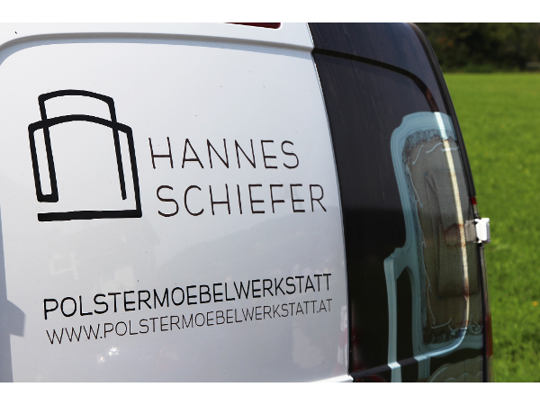 Bild 16 von POLSTERMÖBELWERKSTATT - Hannes Schiefer Tapezierer | Dekoration | Restauration | Handwerk