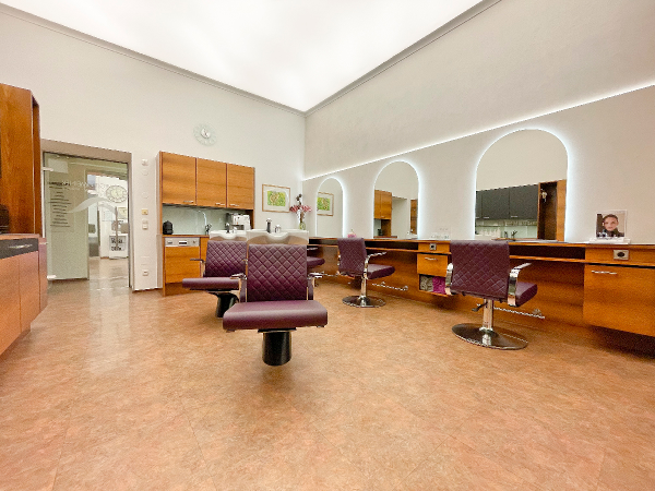 Bild 3 von Birgit Gmeiner e.U. - Friseur · Beauty · Make-up