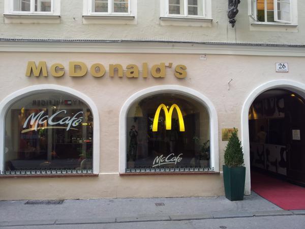 Bild 1 von McDonald's Restaurant - McCafé