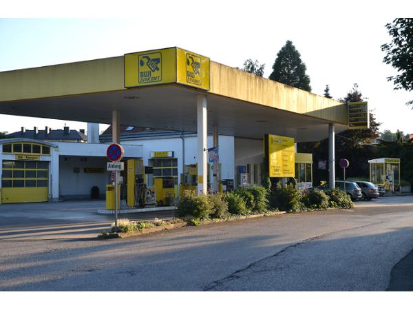 Bild 1 von Essmeister Tankstelle