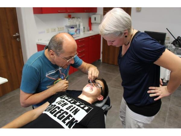 Bild 3 von Schreiber Reinhardt Dr. - Kieferorthopädie und Zahnregulierungen