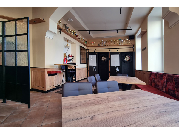 Bild 2 von Crown and Sword