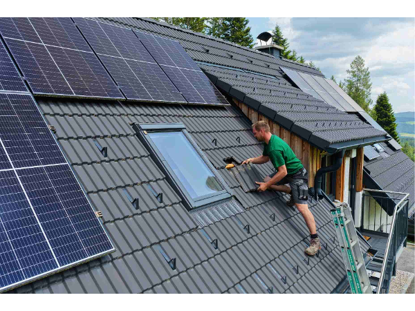 Bild 8 von HK Dachdeckerei Spenglerei GmbH