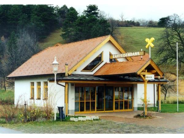 Bild 6 von Raiffeisenbank Wr. Neustadt-Schneebergland eGen -Bankstelle Neunkirchen