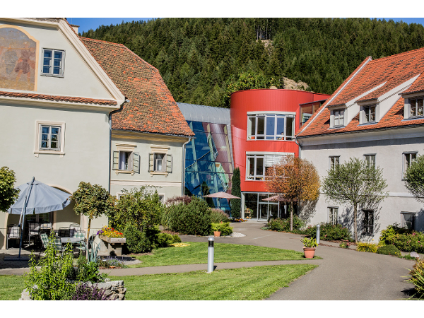 Bild 1 von Caritas Senioren- u Pflegewohnhaus Schloss Wasserleith