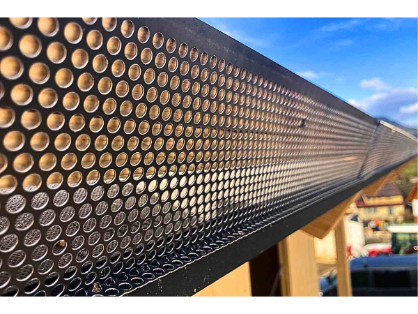 Bild 13 von HK Dachdeckerei Spenglerei GmbH