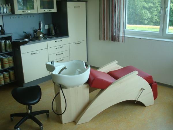 Bild 4 von Gsund & Schön GmbH, Bio-FriseurOase