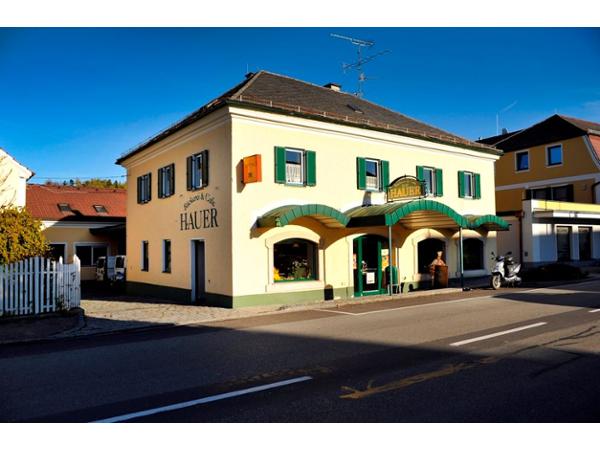 Bild 2 von Hauer Bäckerei & Cafe GmbH