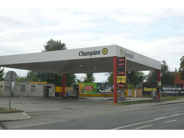 Bild 1 von Champion Tankstelle