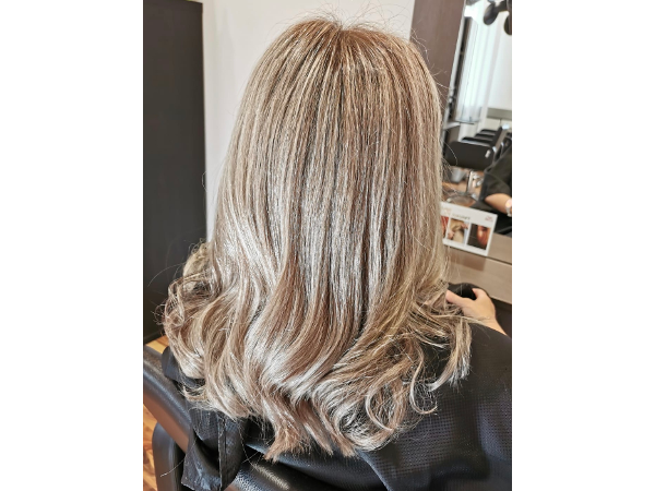 Bild 9 von head art Hairstyling