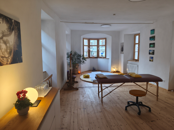 Bild 12 von BewusstSeinsRaum      Christiane Höllrigl-Mair Dipl. Shiatsupraktikerin Dipl Craniosacrale Arbeit humanenergetikerin Klangmassage Thetahealing Metaphysische Arbeit Entwicklungsbegleiterin Seelenarbeit