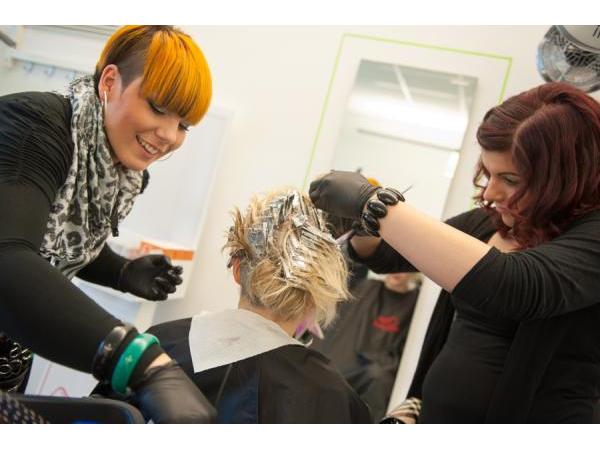 Bild 8 von COM HAIR - Style & Fashion Group - Kerstin Ploder