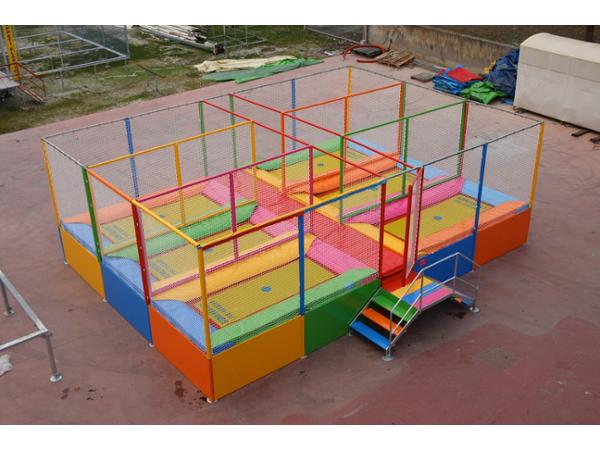Bild 2 von SOMERSAULT Trampolin & Ballfangzaun