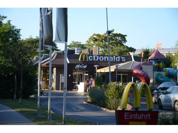 Bild 1 von McDonald's Restaurant - McCafé
