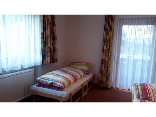 Bild 2 von Apart Lisun
