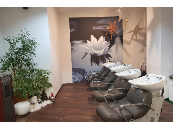 Bild 9 von I.N. rothen Haarstudio & Kaffeebar
