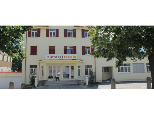 Bild 2 von Tierärzte Team - Mascha van Hooff - Jürgen Muther - Wolfgang Studer