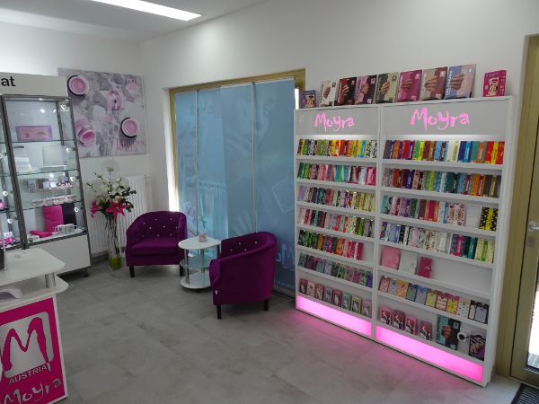 Bild 1 von Moyra Nageldesign-, NailArt Store & NailsAcademy