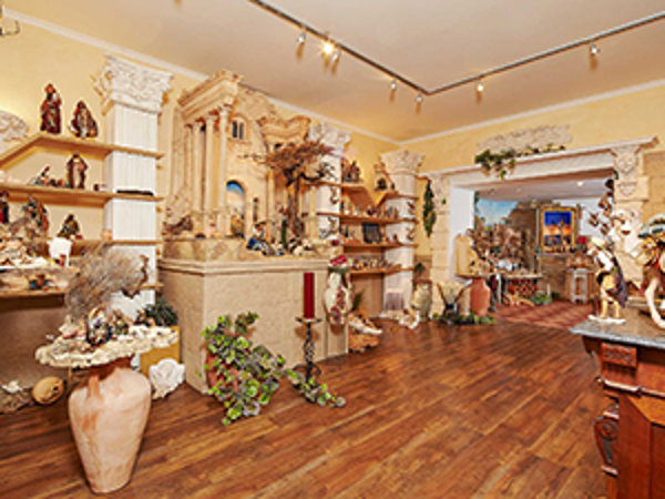 Bild 5 von Holzschnitzerei Neurauter - Tiroler Schnitzereien & edles Kunsthandwerk