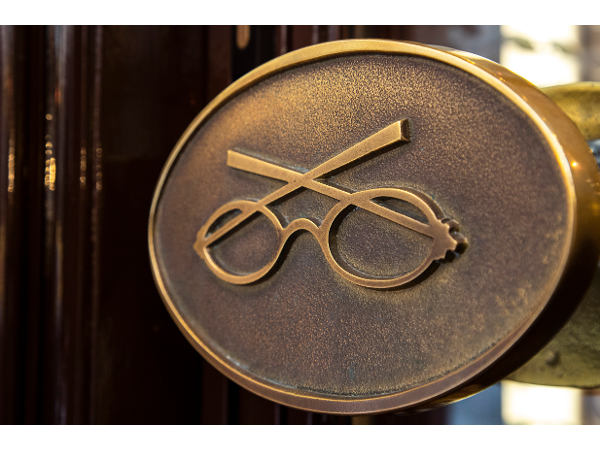 Bild 4 von "Die Brille - Die Contactlinse"
