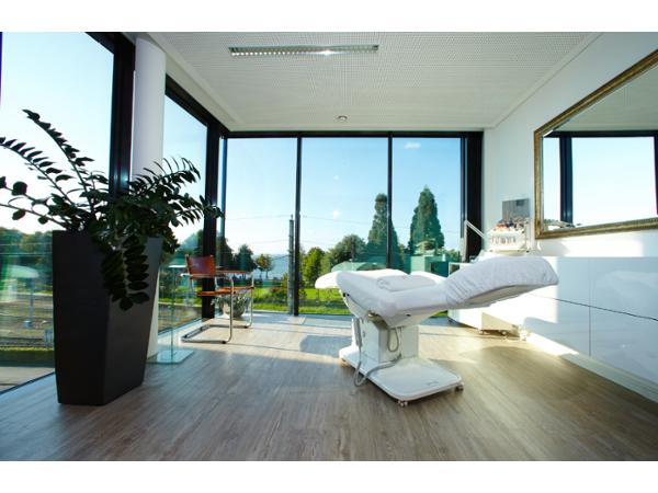 Bild 2 von Health & Beauty - Manuela Linhart-Knafl