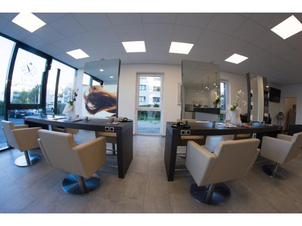 Bild 2 von Schneiderei Friseure