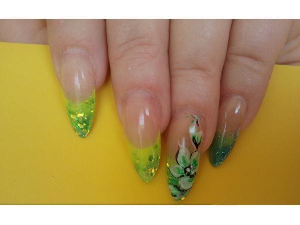 Bild 10 von S. BEAUTY LOUNGE Silvia Schaumlechner - Nagelstudio - Permanent Make Up - Tattoo