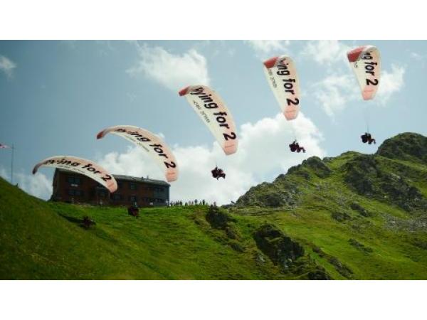 Bild 4 von Flying For 2