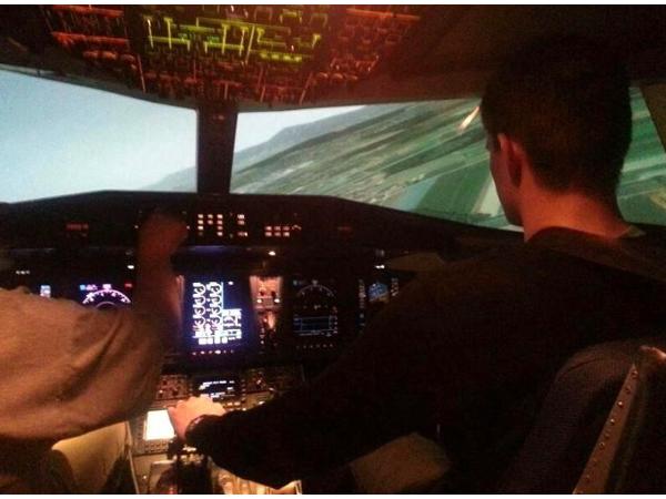 Bild 2 von AeronautX Luftfahrtschule GmbH