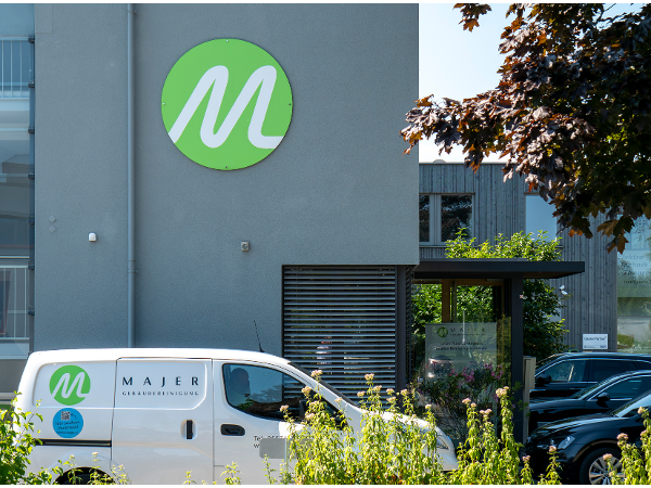 Bild 3 von Majer Gebäudereinigung / Hans Majer GmbH