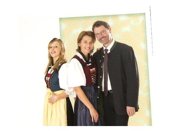 Bild 1 von TRACHT & BRAUT Helene Mayr Damenmaßschneiderei