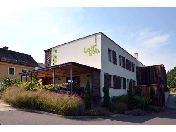 Bild 1 von Weingut Leitgeb Buschenschank & Gästehaus