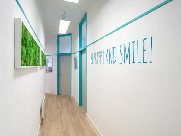 Bild 27 von Zahnarztpraxis Dr. Philipp Kaiser MMSc LLM & Kollegen