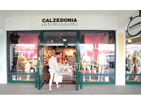 Bild 2 von Outlet