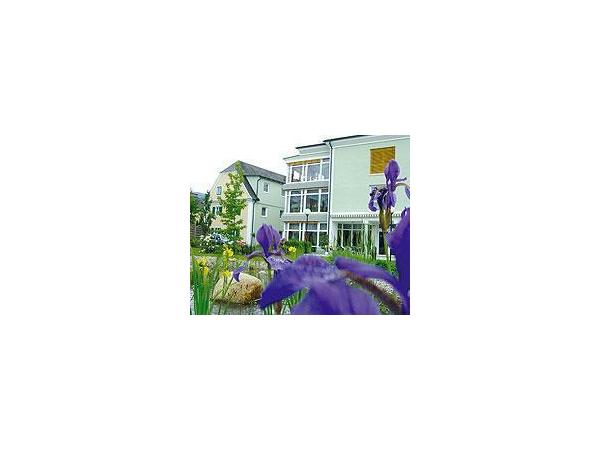 Bild 1 von Pflegewohnheim Kirschallee