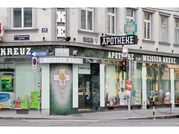 Bild 1 von Apotheke "Zum weißen Kreuz"